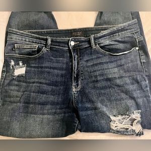 Judy Blue Boyfriend Fit Distressed Jeans